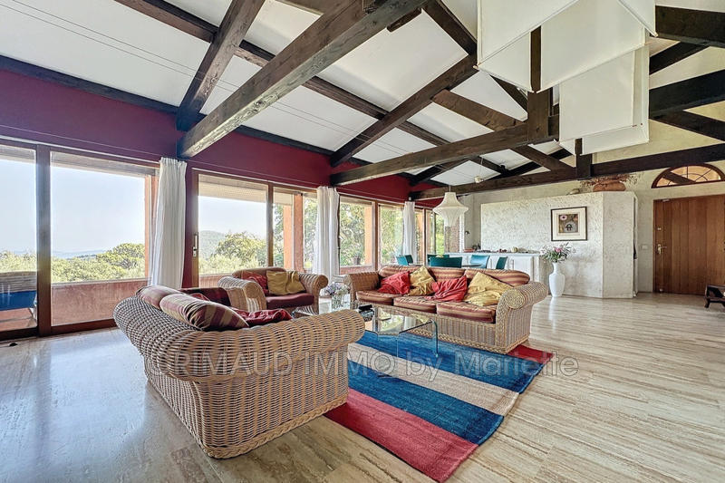 Villa - 180 m² - 6 pièces