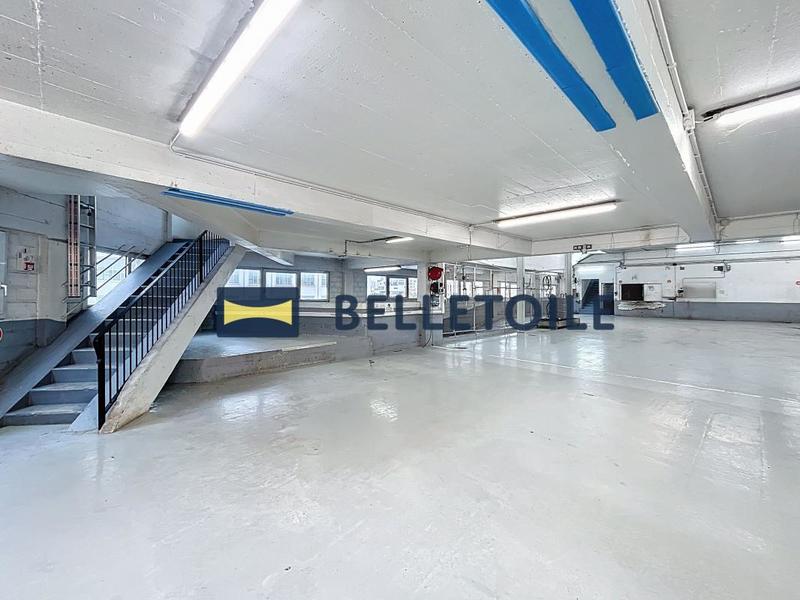 Local commercial - 2 239 m²