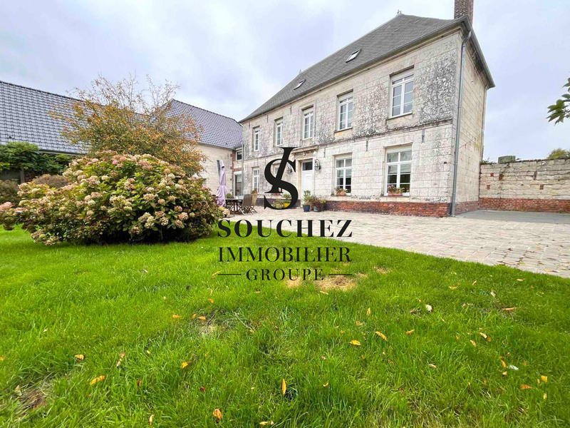 Maison - 250 m² - 8 pièces