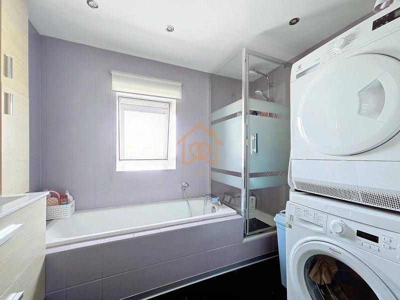 Appartement - 98 m² - 4 pièces