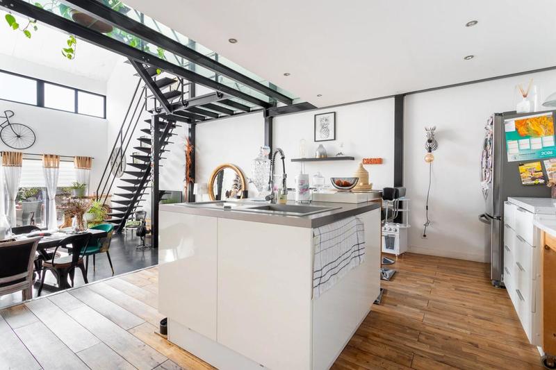 Loft - 154 m² - 4 pièces