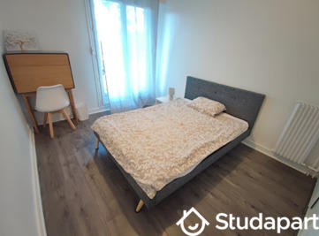 Chambre - 11 m² - 1 pièce