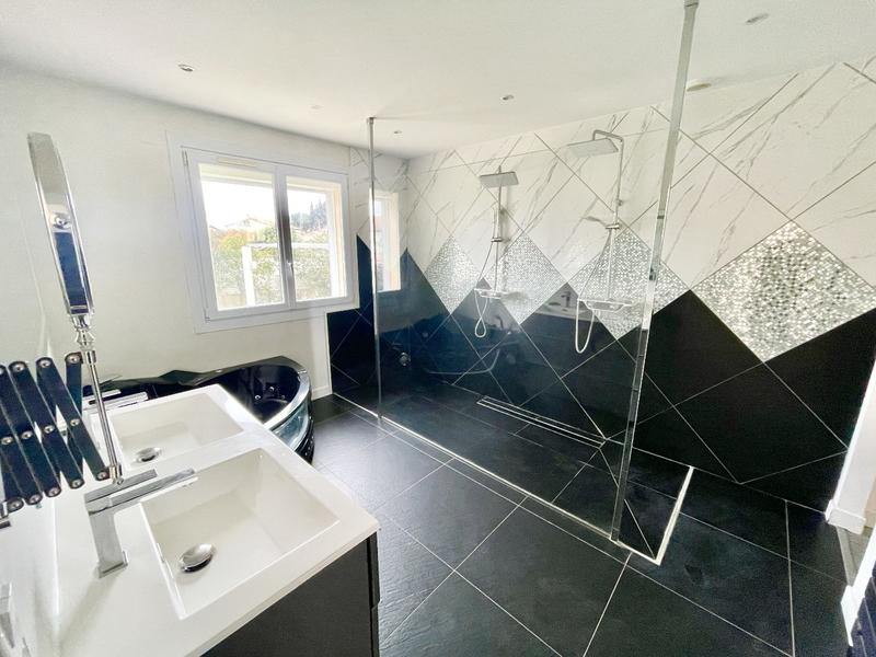 Maison - 80 m² - 5 pièces