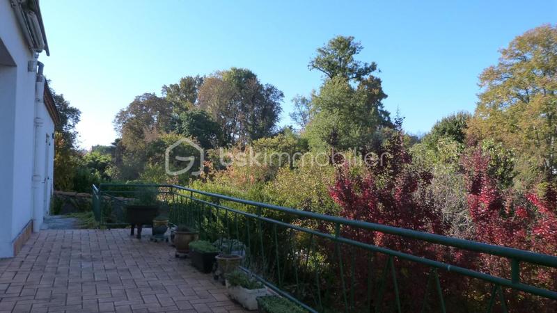 Maison en pierre - 261 m² - 8 pièces