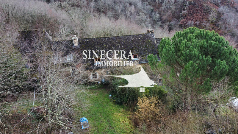 Maison - 230 m² - 5 pièces