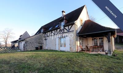 Maison - 329 m² - 16 pièces