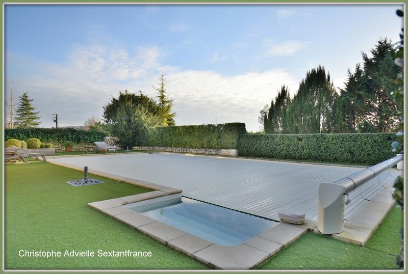 Maison - 260 m² - 6 pièces