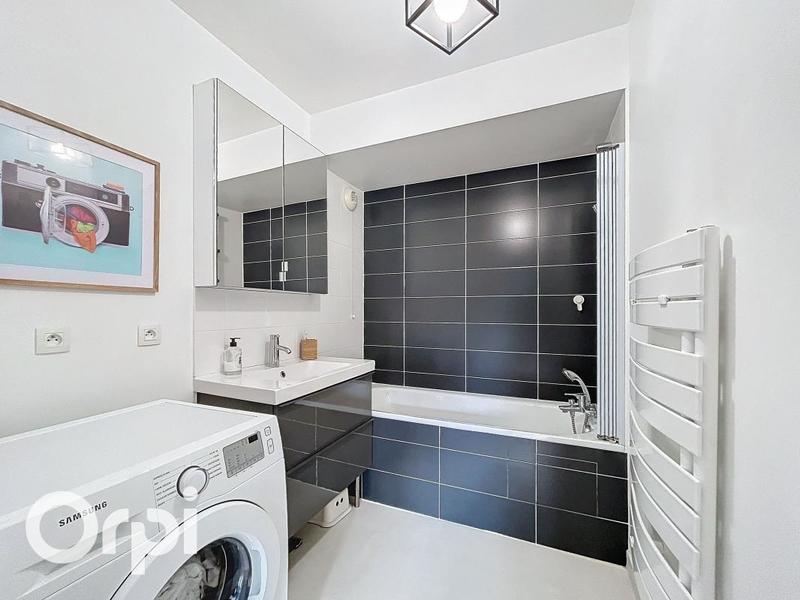 Appartement - 98 m² - 4 pièces