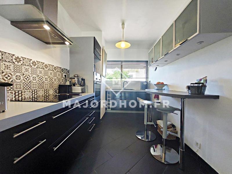 Appartement - 100 m² - 5 pièces