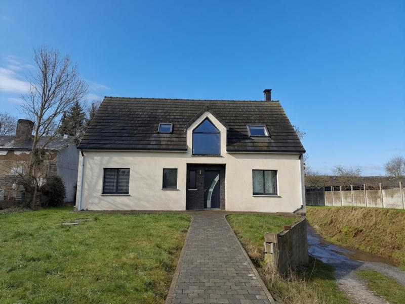 Maison - 123 m² - 4 pièces