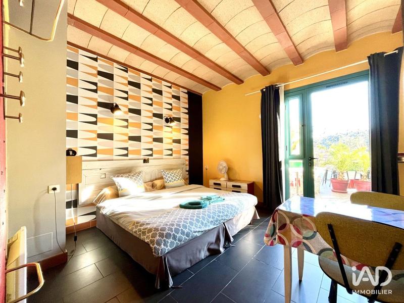 Local commercial - 151 m²