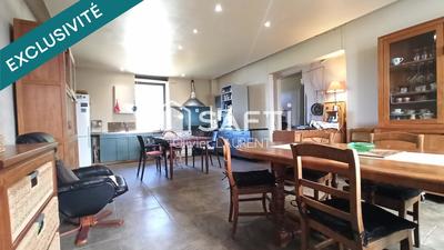 Maison - 252 m² - 9 pièces