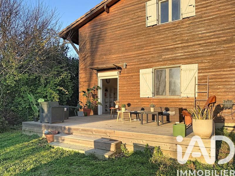 Maison - 196 m² - 8 pièces