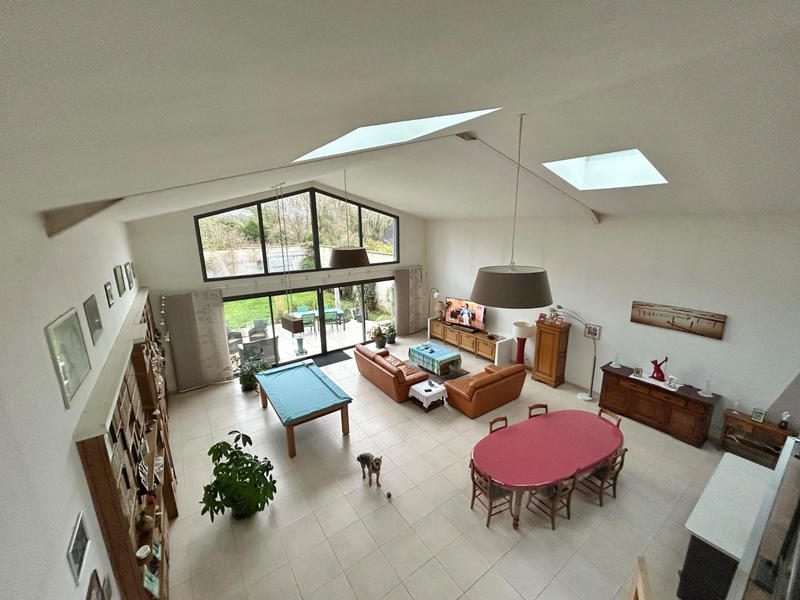Maison - 315 m² - 6 pièces