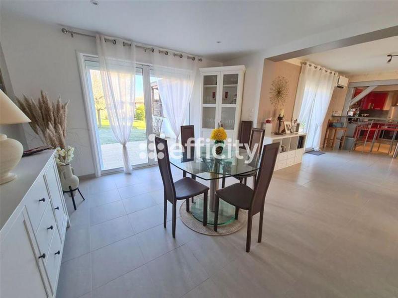 Maison - 120 m² - 5 pièces