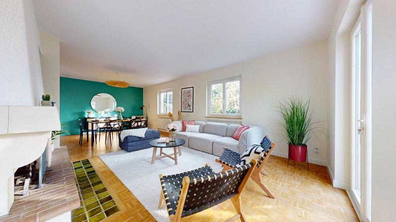 Maison - 225 m² - 8 pièces