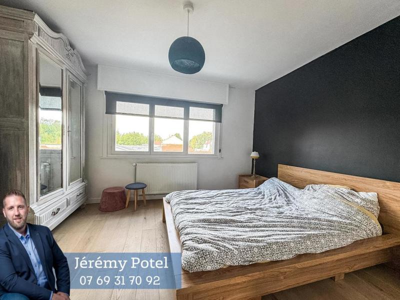 Pavillon - 160 m² - 8 pièces