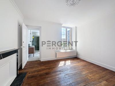 Appartement - 80 m² - 5 pièces