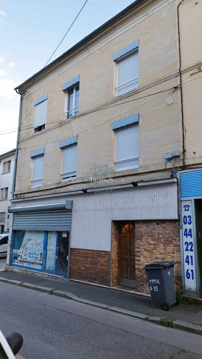 Immeuble - 252 m² - 10 pièces