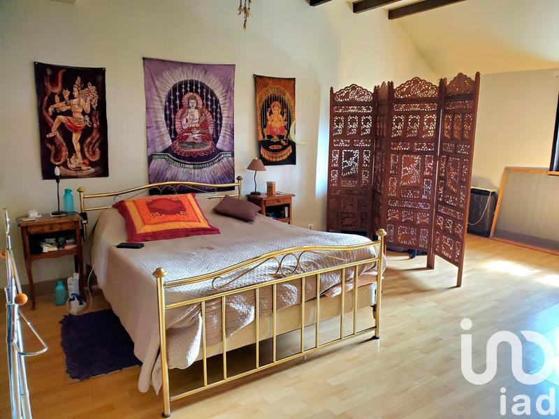 Maison - 214 m² - 8 pièces