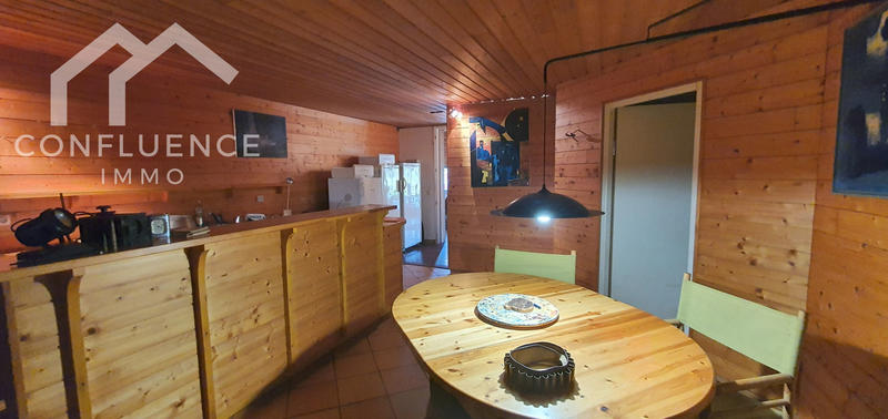 Maison - 148 m² - 2 pièces