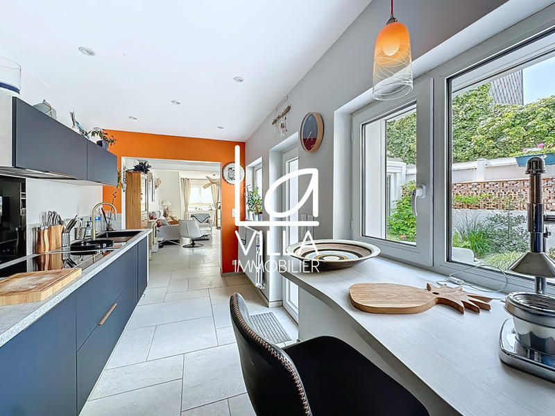 Maison - 102 m² - 4 pièces