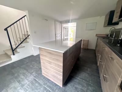 Maison - 104 m² - 6 pièces