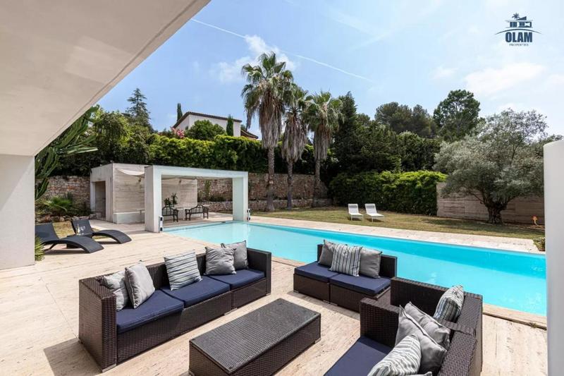 Villa - 600 m² - 6 pièces