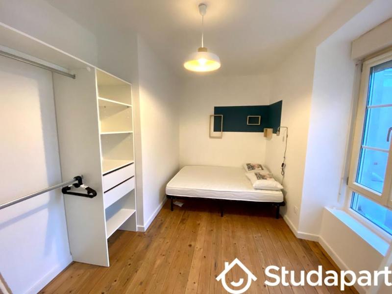 Chambre - 11 m² - 1 pièce