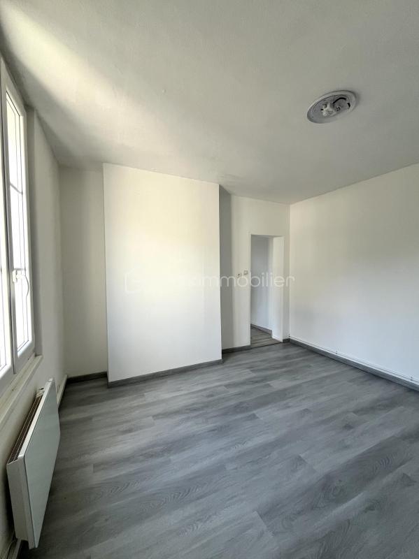 Studio - 24 m² - 1 pièce