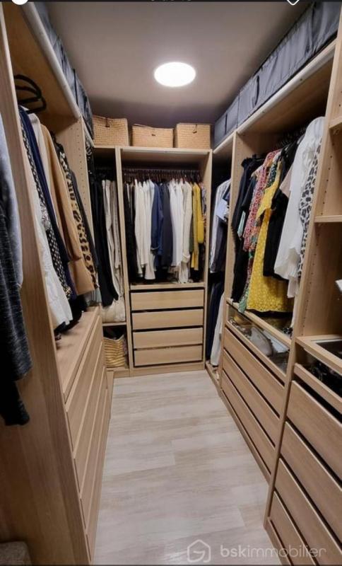 Maison traditionnelle - 260 m² - 8 pièces