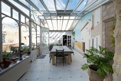 Maison - 275 m² - 7 pièces