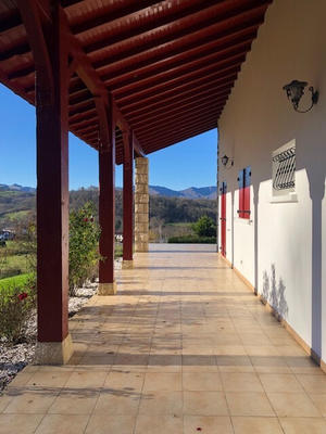 Maison - 181 m² - 6 pièces