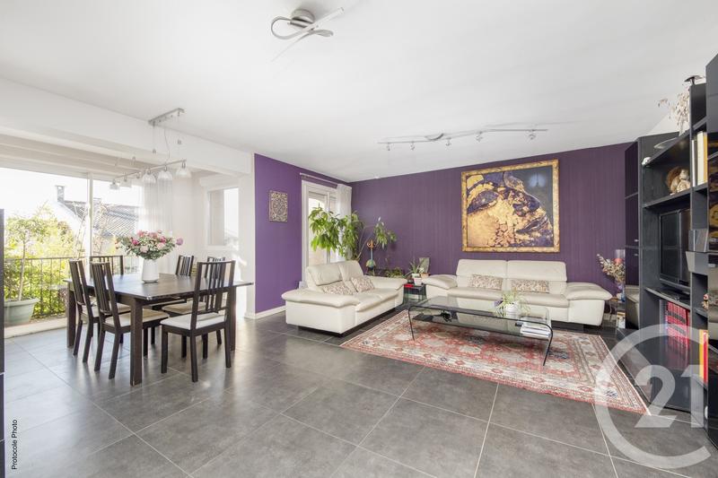 Maison - 192 m² - 7 pièces