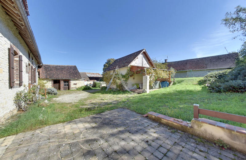 Maison - 188 m² - 8 pièces