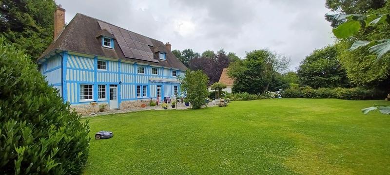 Maison - 242 m² - 7 pièces