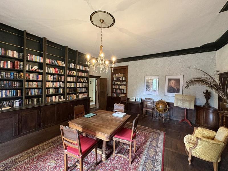 Château - 512 m² - 15 pièces