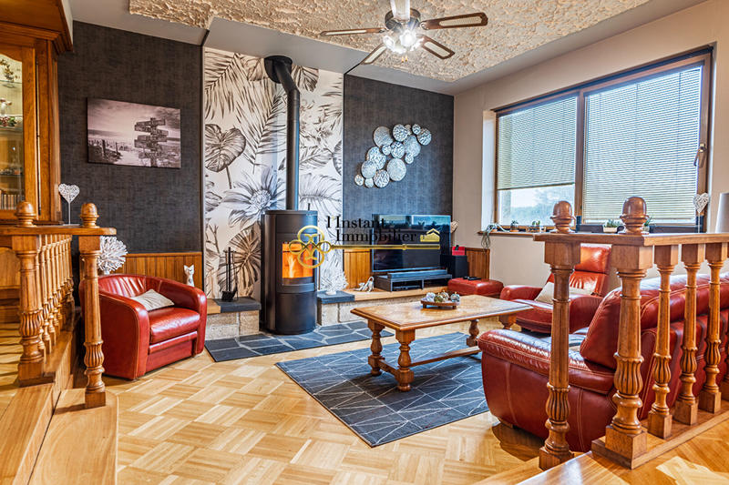 Demeure - 185 m² - 7 pièces