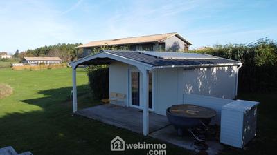 Maison - 737 m² - 20 pièces