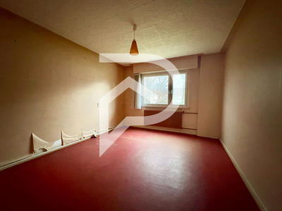 Appartement - 99 m² - 5 pièces