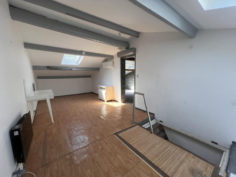 Appartement - 97 m² - 5 pièces