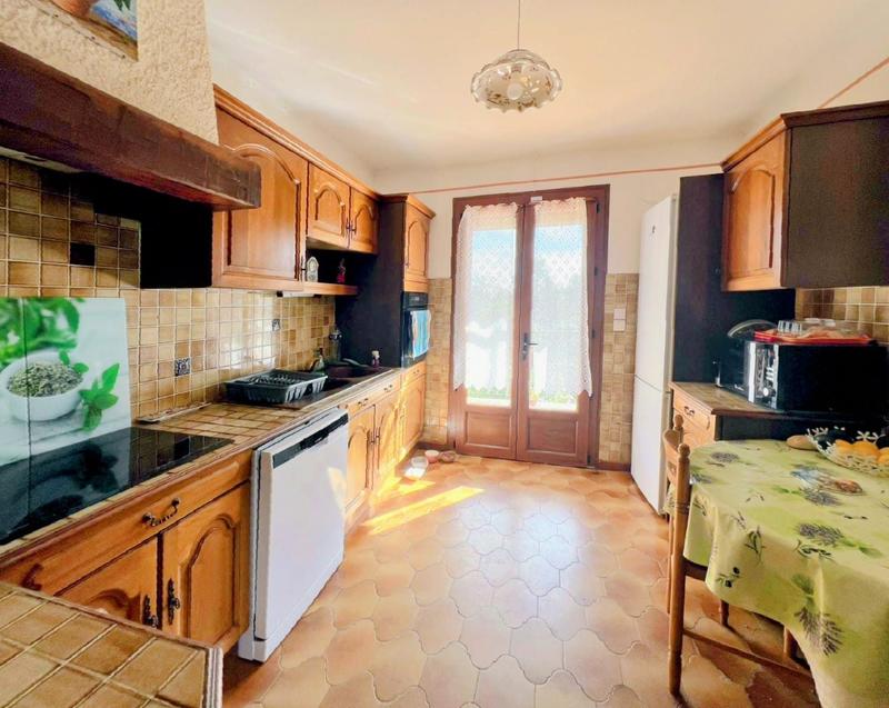 Maison traditionnelle - 182 m² - 7 pièces