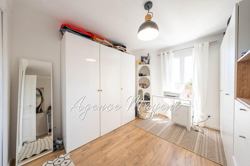 Appartement - 110 m² - 4 pièces