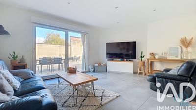 Maison - 239 m² - 9 pièces