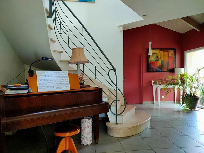 Maison - 240 m² - 8 pièces