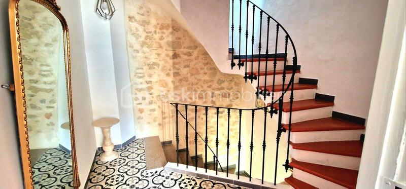 Demeure - 125 m² - 5 pièces