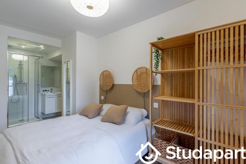 Chambre - 9 m² - 1 pièce