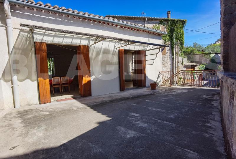 Maison de village - 171 m² - 6 pièces