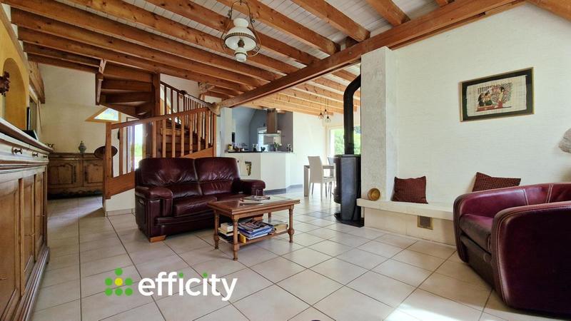 Maison traditionnelle - 114 m² - 8 pièces