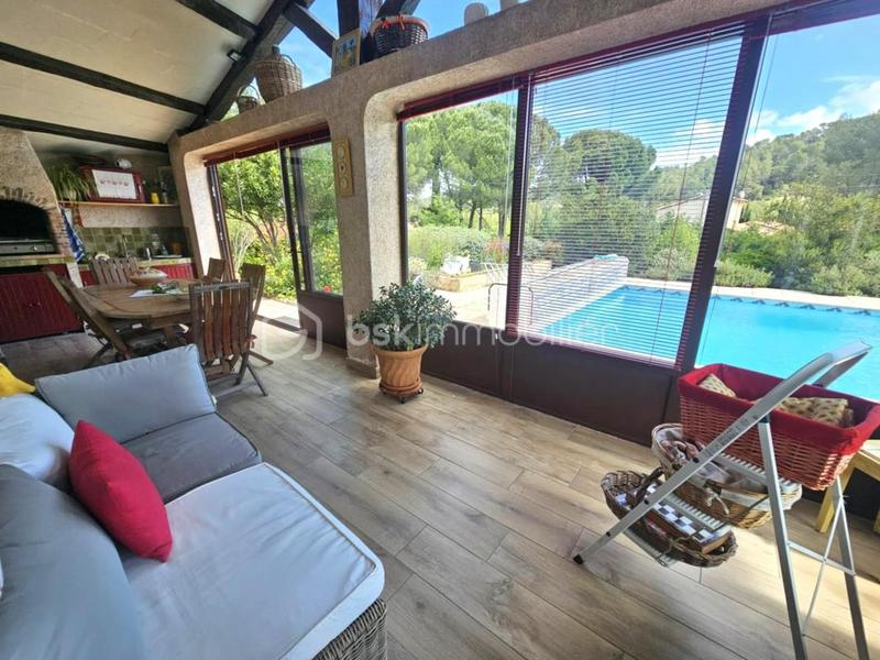 Maison traditionnelle - 130 m² - 5 pièces